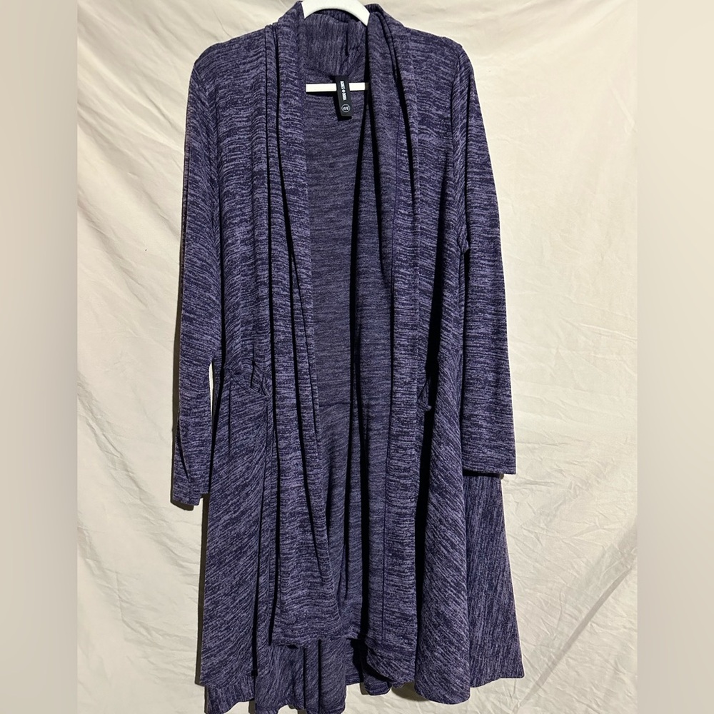 Cardigan. EUC 2xl. Agnes & Dora